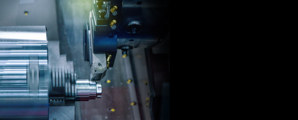 Basisschulung Drehen mit CAMWorks an moderner CNC Drehmaschine zur Metallbearbeitung